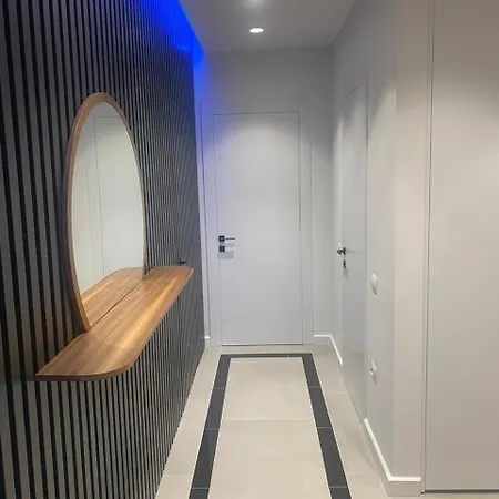 Διαμέρισμα Apartment *